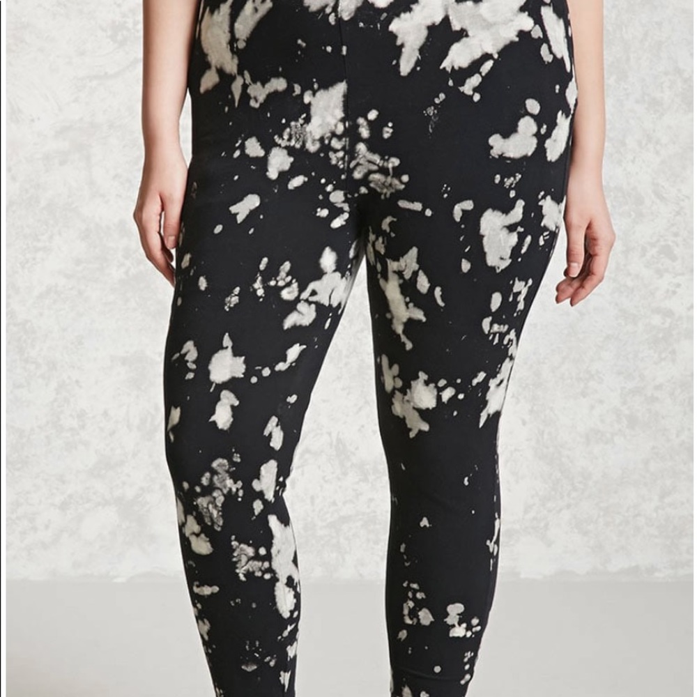 Forever 21+ Splash Leggings